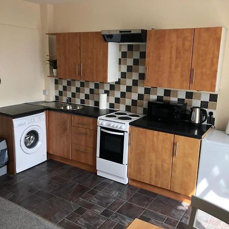 Comfy Stays Swansea Flat 3 ภายนอก รูปภาพ